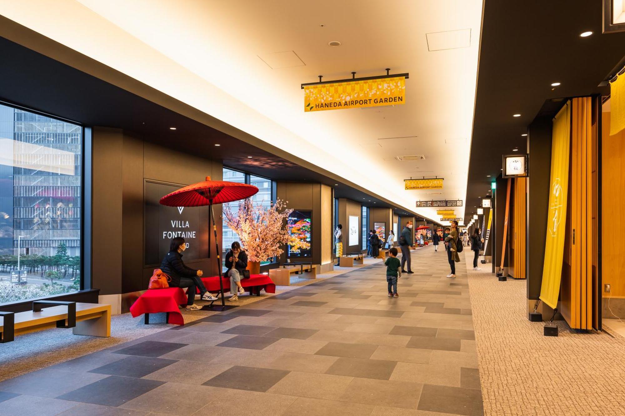 Villa Fontaine Premier Haneda Airport Tokyo Exterior photo Interior of the shopping mall